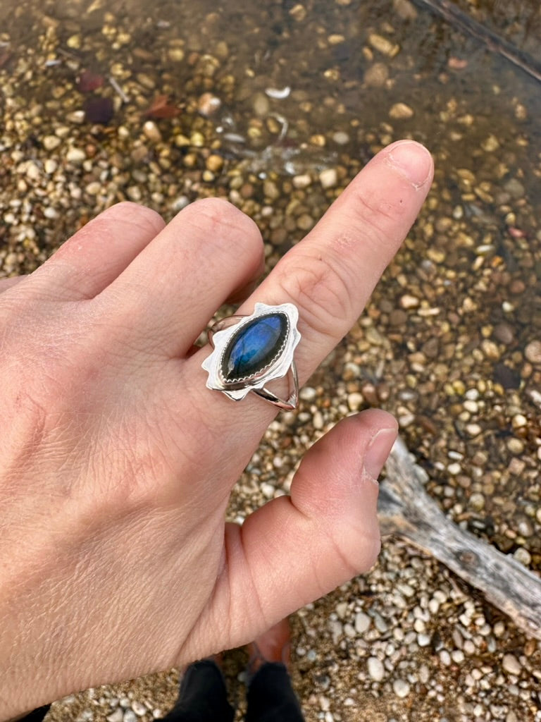 Amoeba ring | Labradorite | Size 8.5