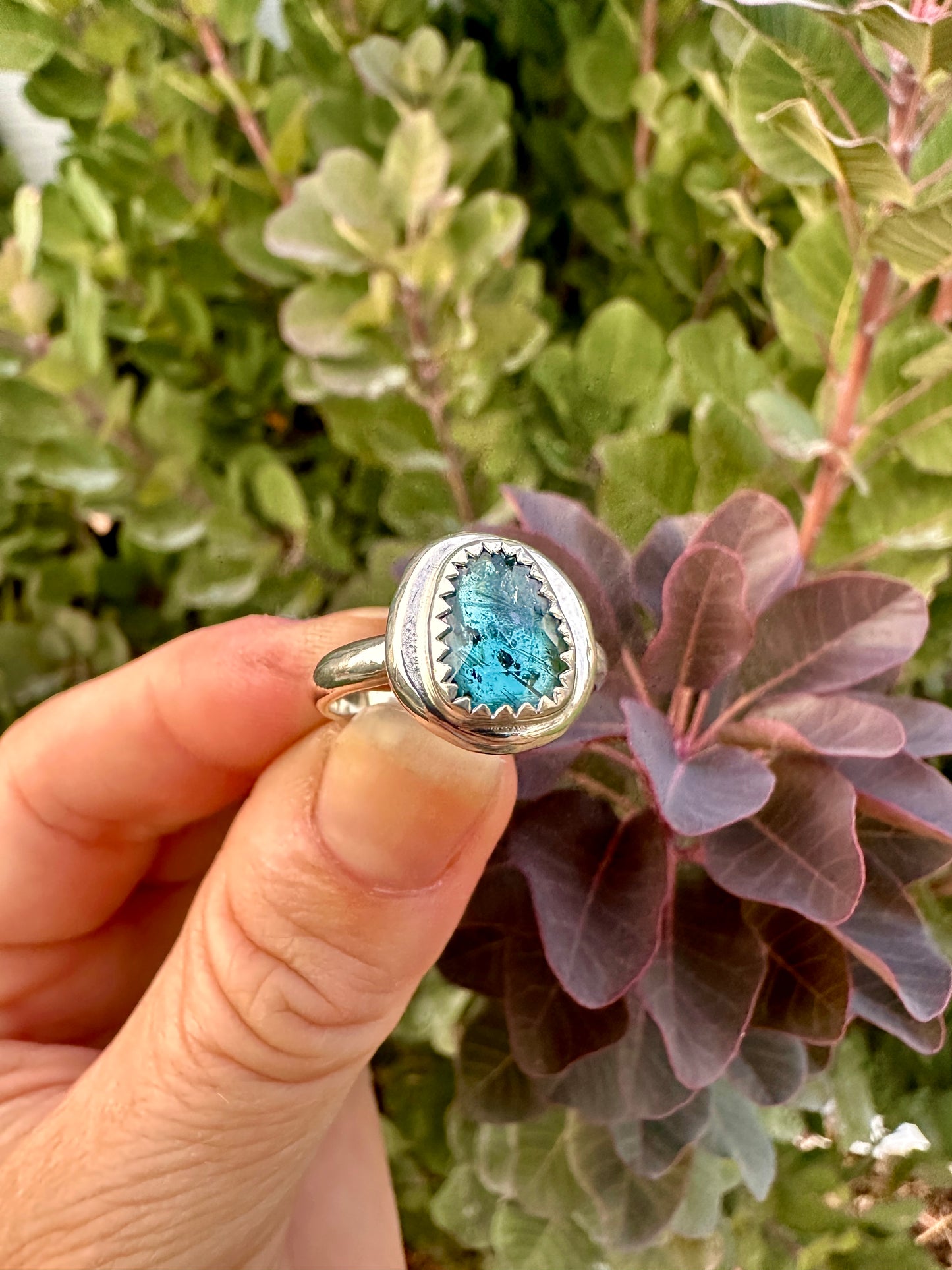 Uncommon ring | Moss kyanite