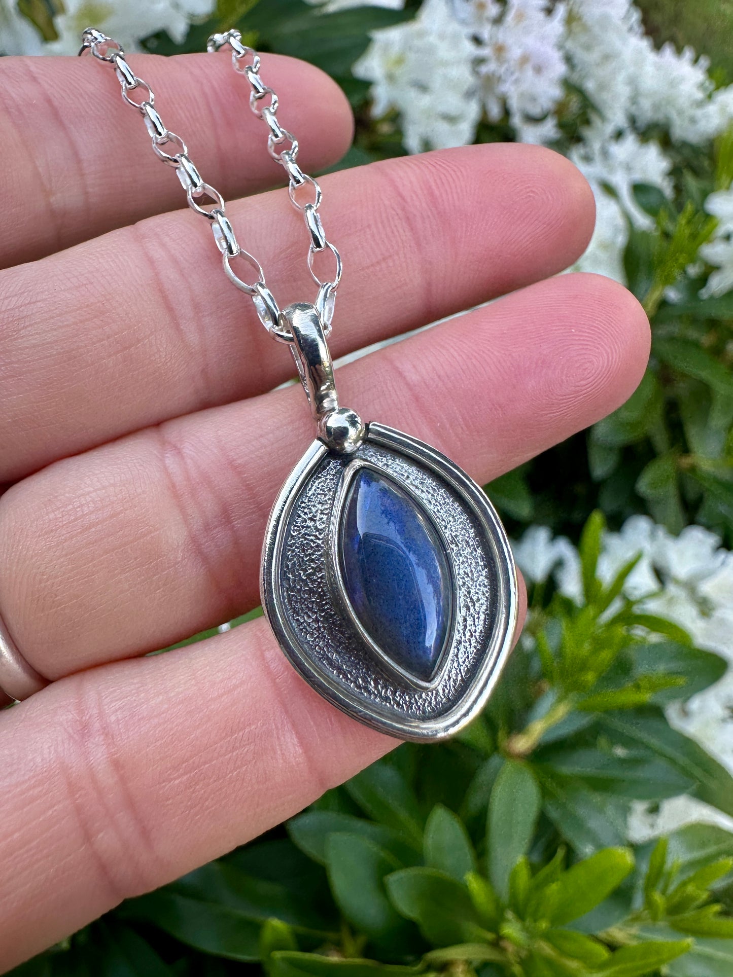 Vulva pendant | Labradorite