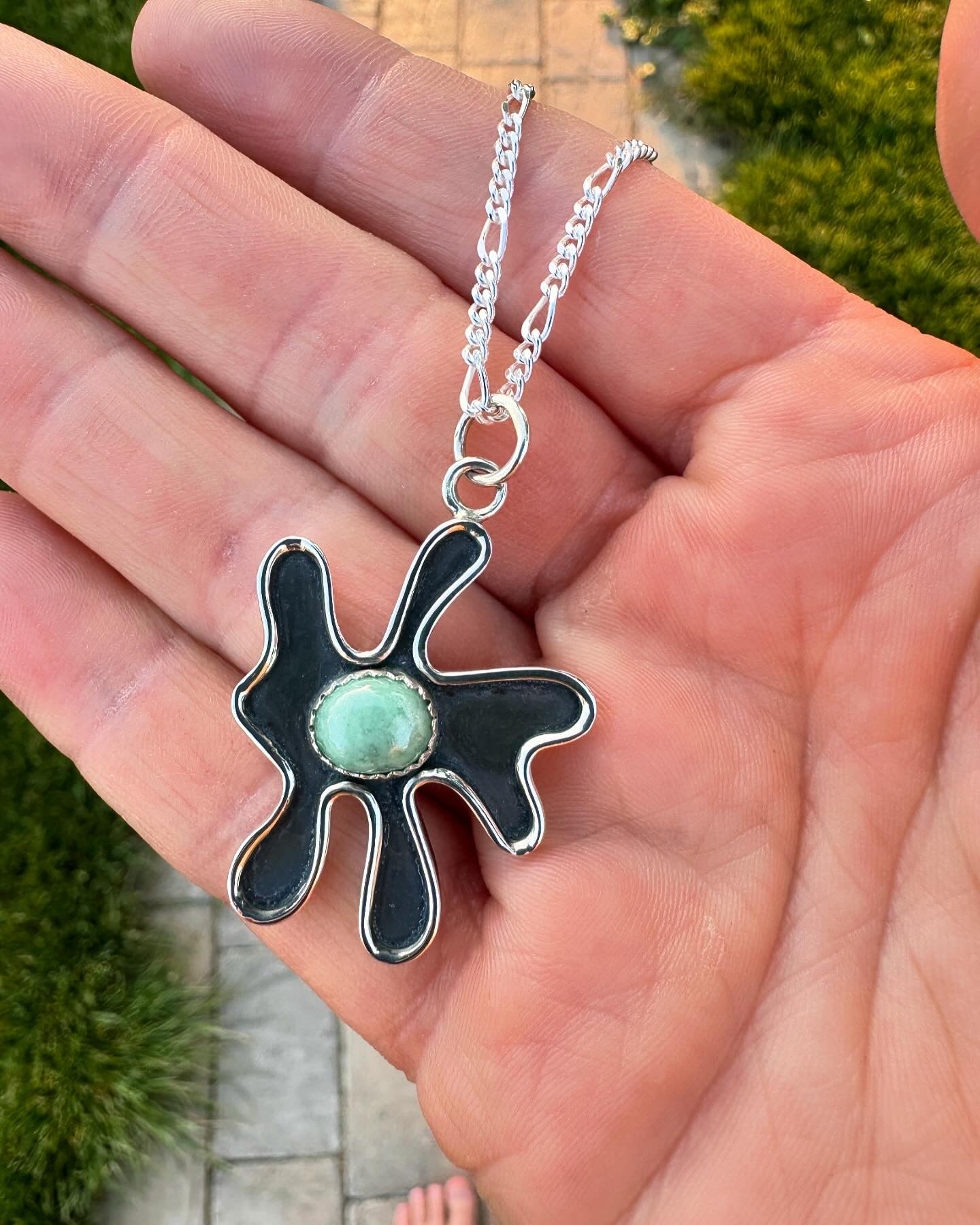 Amoeba pendant | Blue jadeite