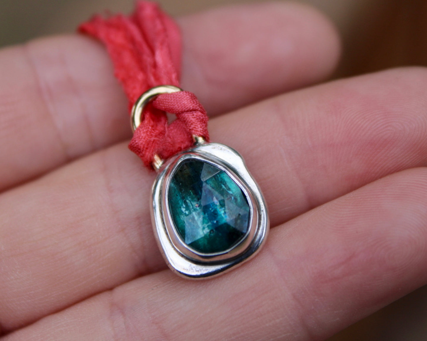 Silk threader | Kyanite