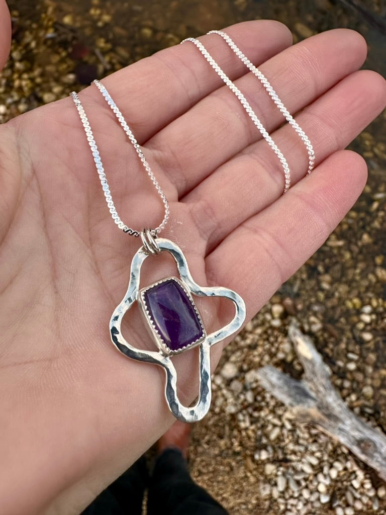 Amoeba pendant | Amethyst