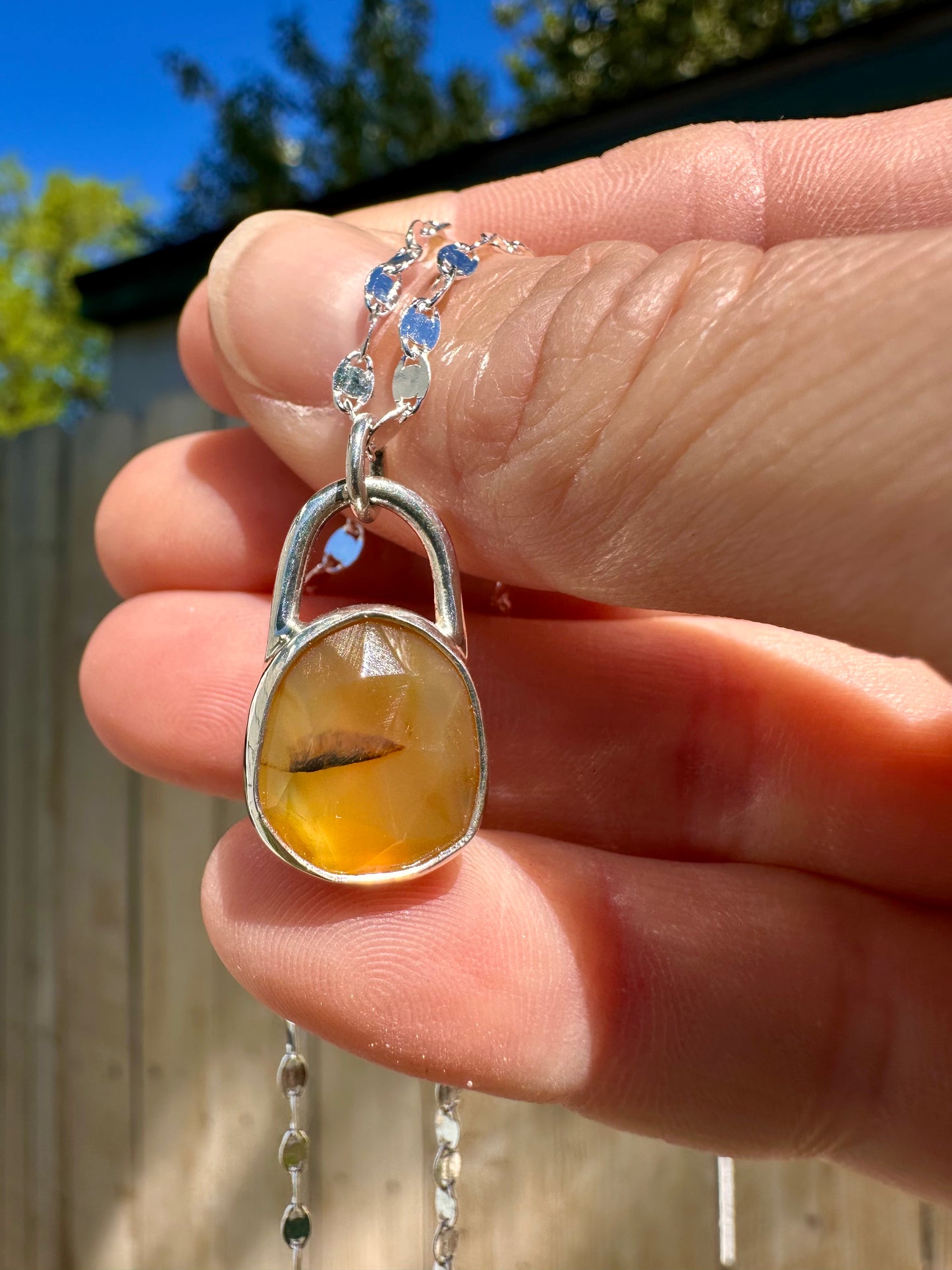 Minimalist pendant #6 | Montana agate