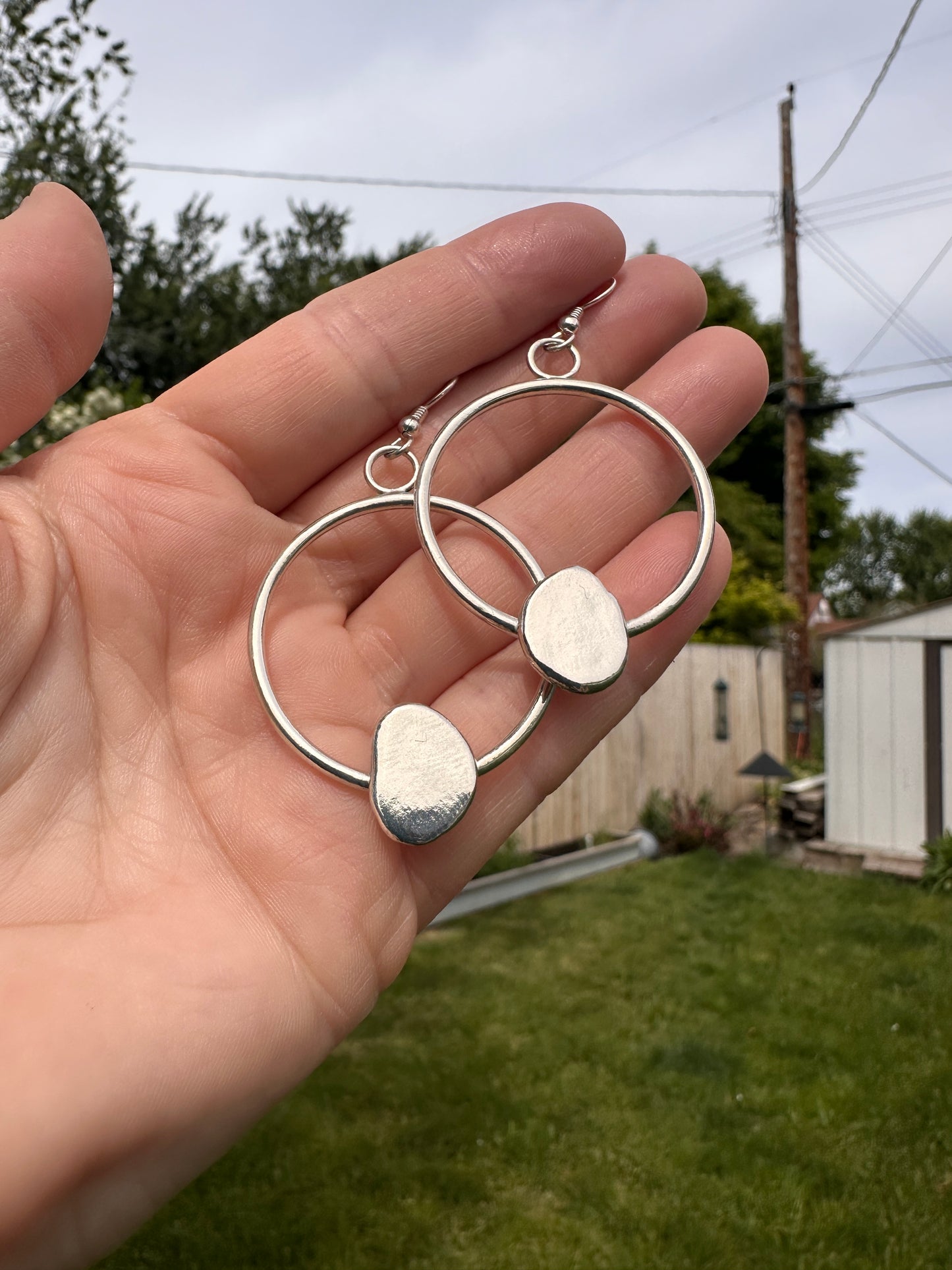 Uncommon freeform hoops