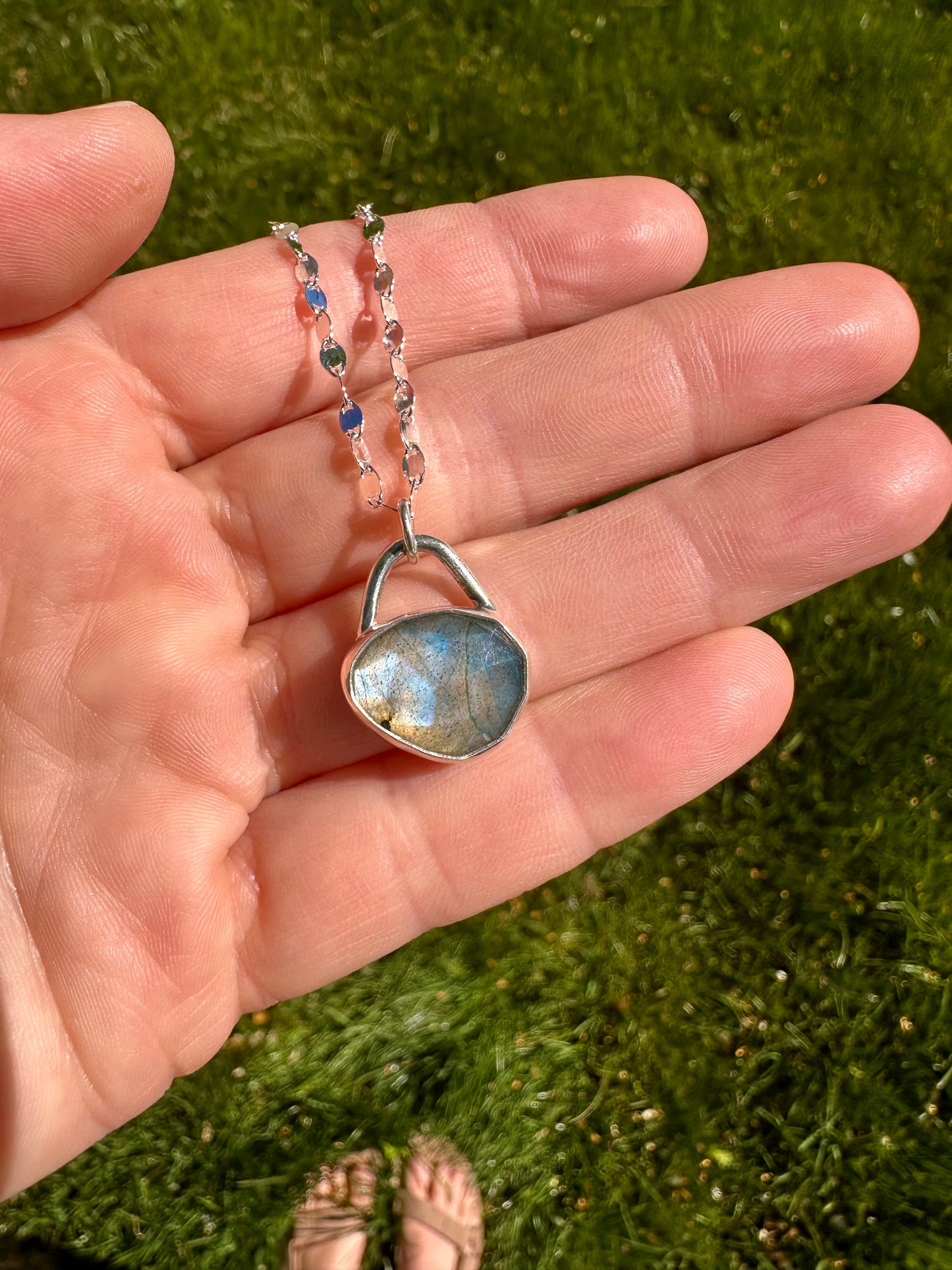 Minimalist pendant #1 | Labradorite