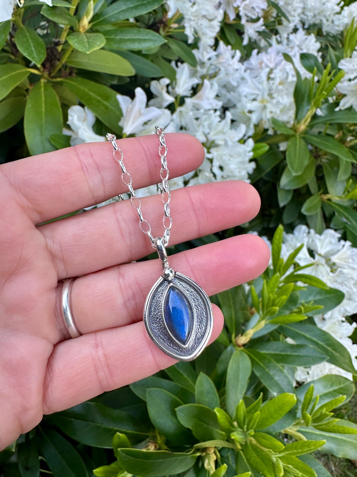 Vulva pendant | Labradorite
