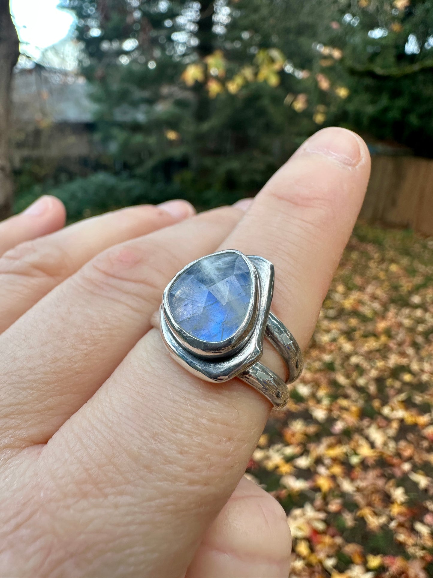 Uncommon ring (double-band) | Moonstone (size 8.25)