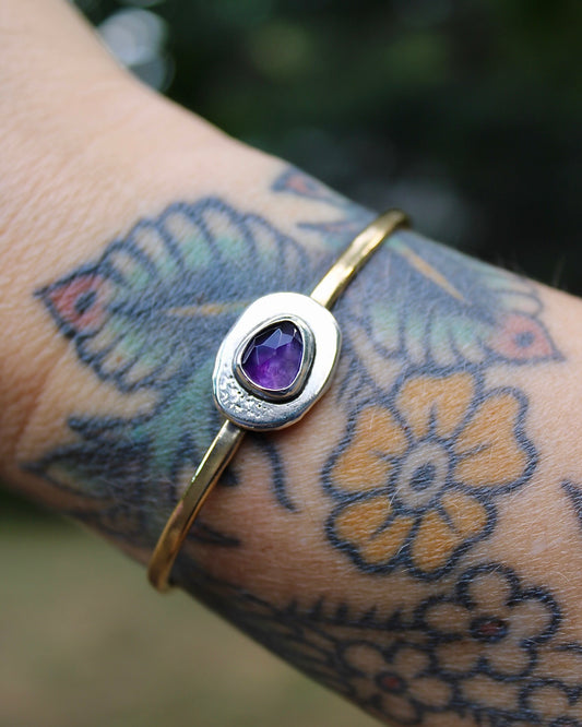 Uncommon brass cuff | Amethyst (triangle)