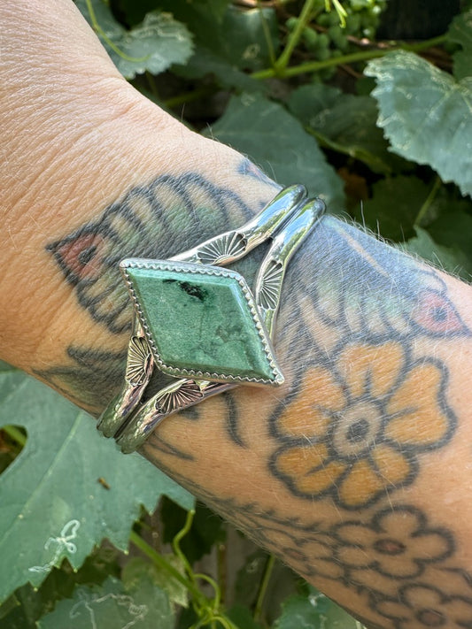 Mad Woman cuff | Jadeite