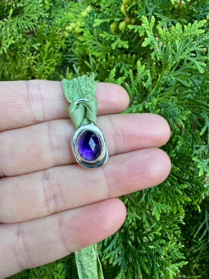 Silk threader | Amethyst
