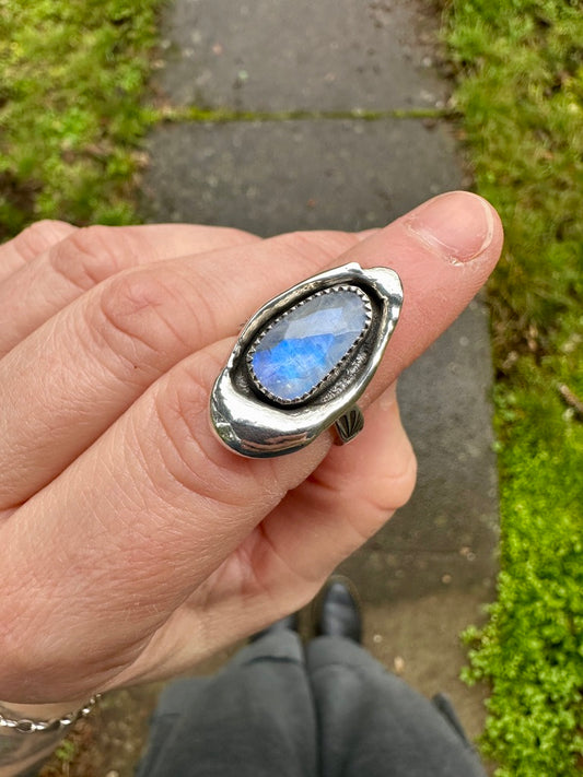 Melted ring | Moonstone (size 6)