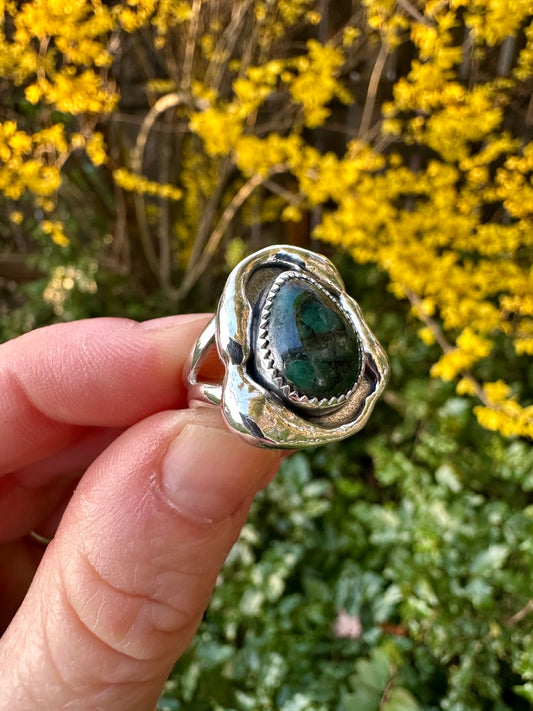 Melted ring | Emerald