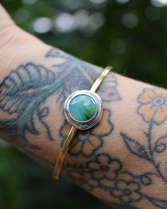 Uncommon brass cuff | Peruvian opal (circle)