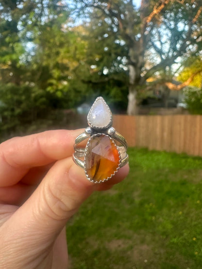 Dainty ring | Rainbow moonstone + Montana agate