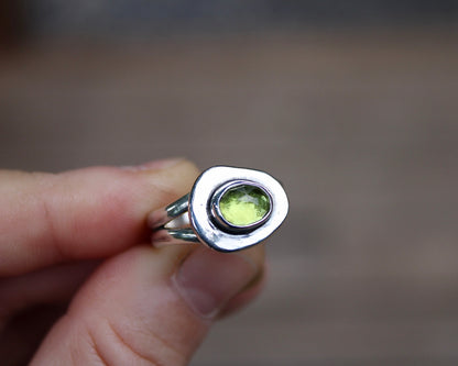 Uncommon ring | Peridot (size 7.75)