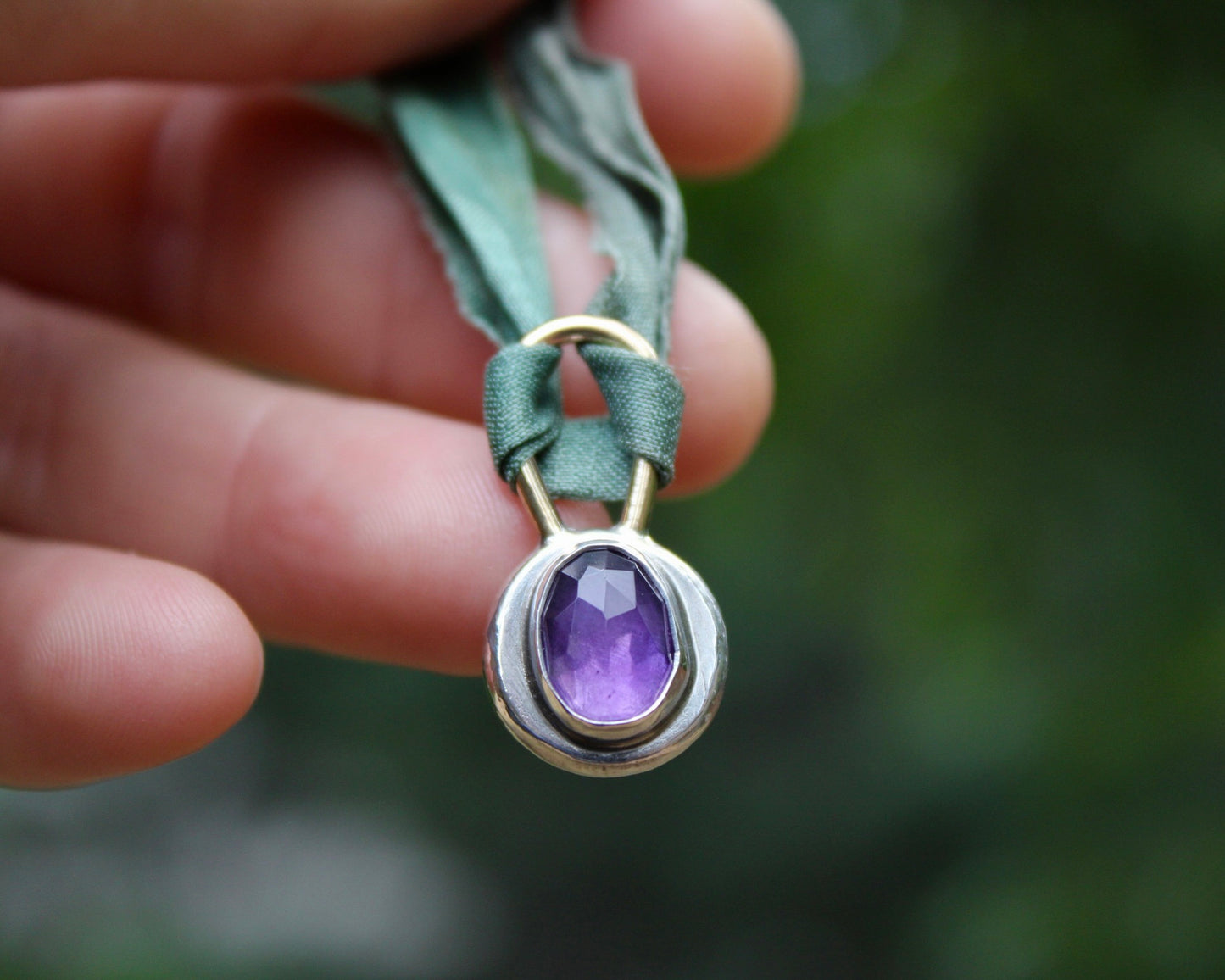 Silk threader | Amethyst