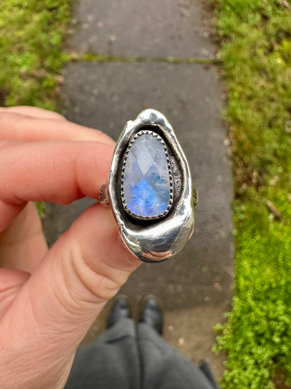 Melted ring | Moonstone (size 6)