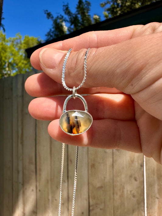 Minimalist pendant #8 | Montana agate