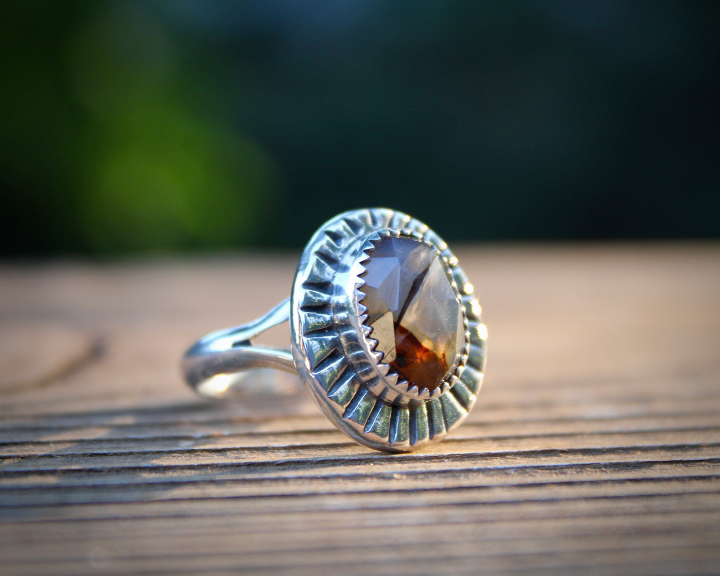 Sunburst ring | Montana agate (size 9)