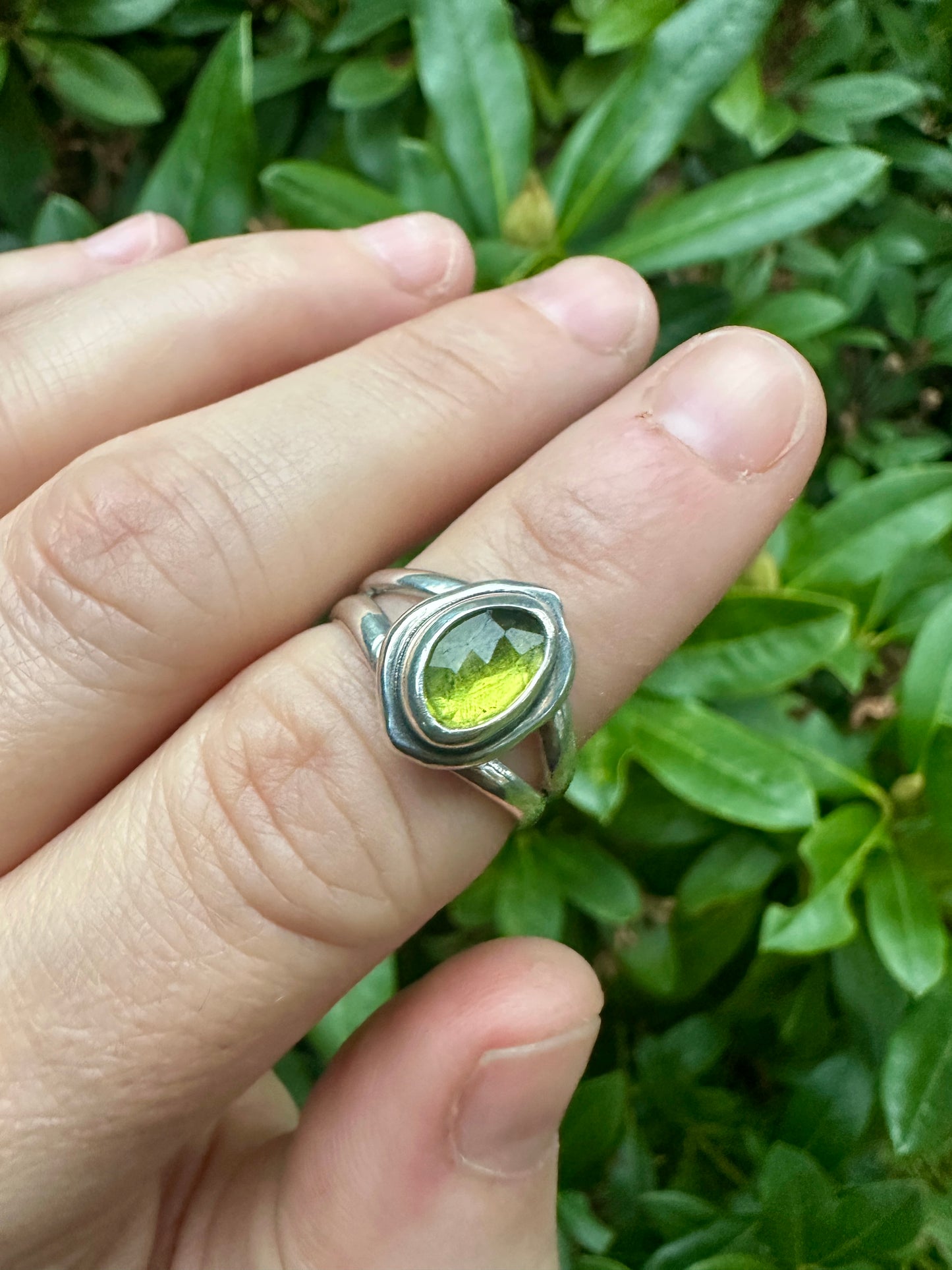 Uncommon ring | Peridot (size 6.5)