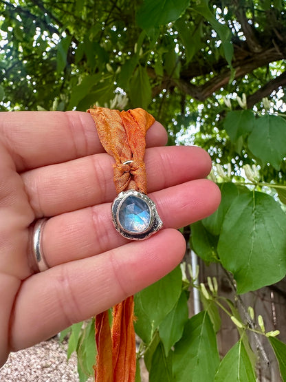 Uncommon pendant | Moonstone w/ orange silk