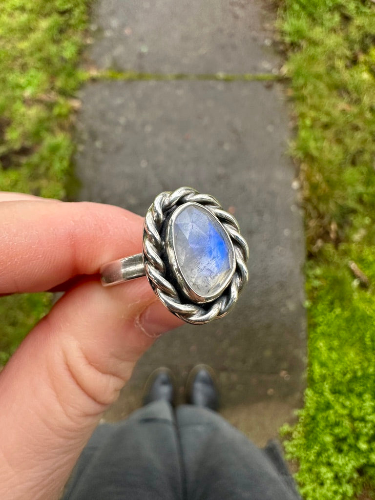 Roped In ring | Moonstone (size 8.25)