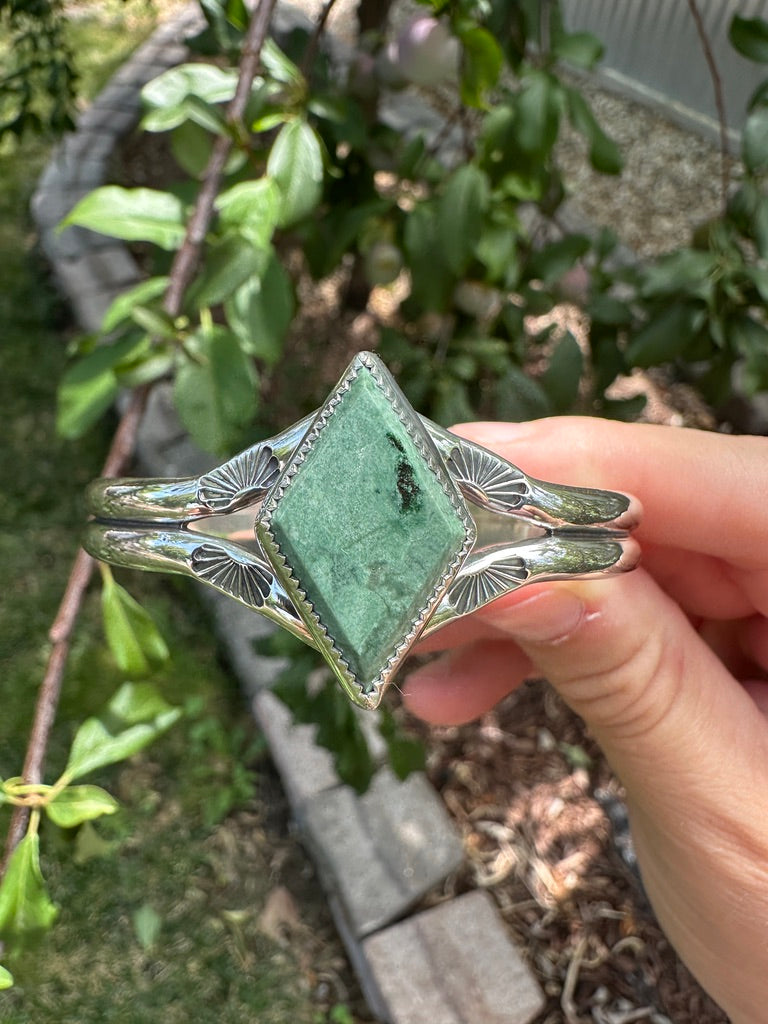 Mad Woman cuff | Jadeite