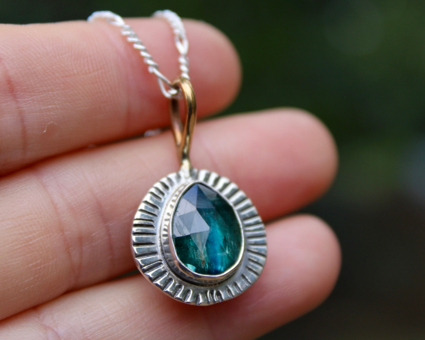 Sunburst necklace | Kyanite