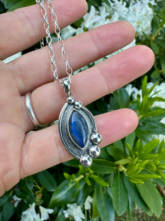 Labradorite pendant