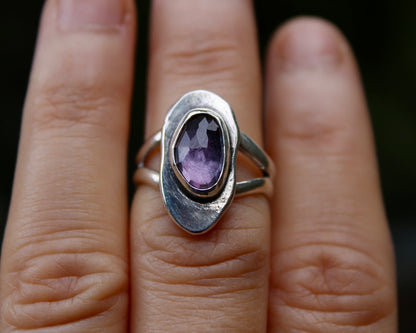 Uncommon ring | Zircon (size 7)