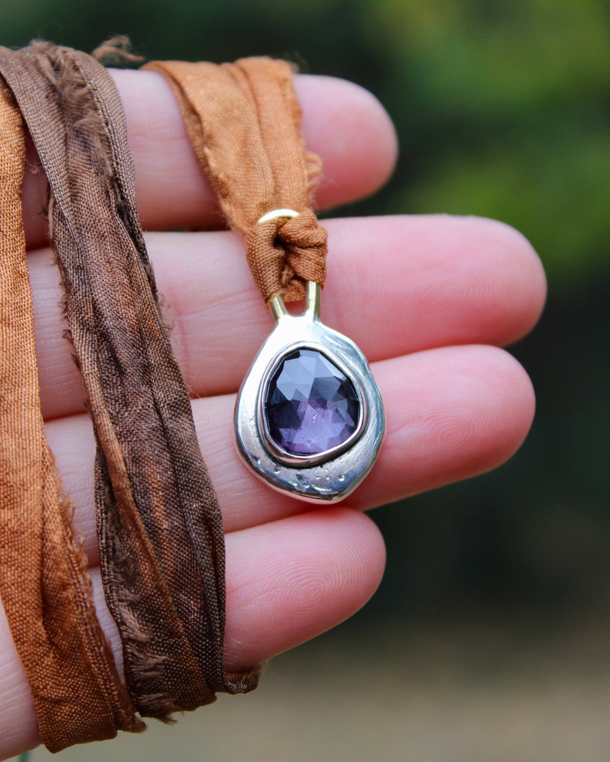 Silk threader | Amethyst