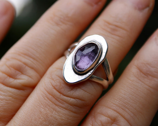 Uncommon ring | Zircon (size 7)