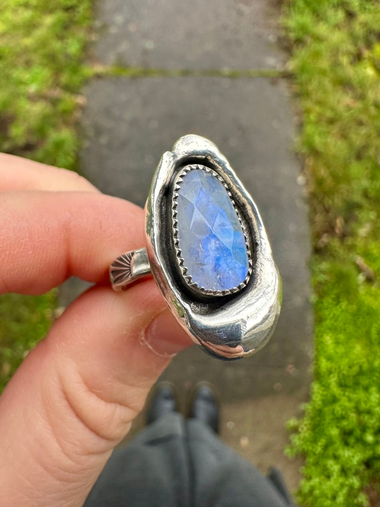 Melted ring | Moonstone (size 6)