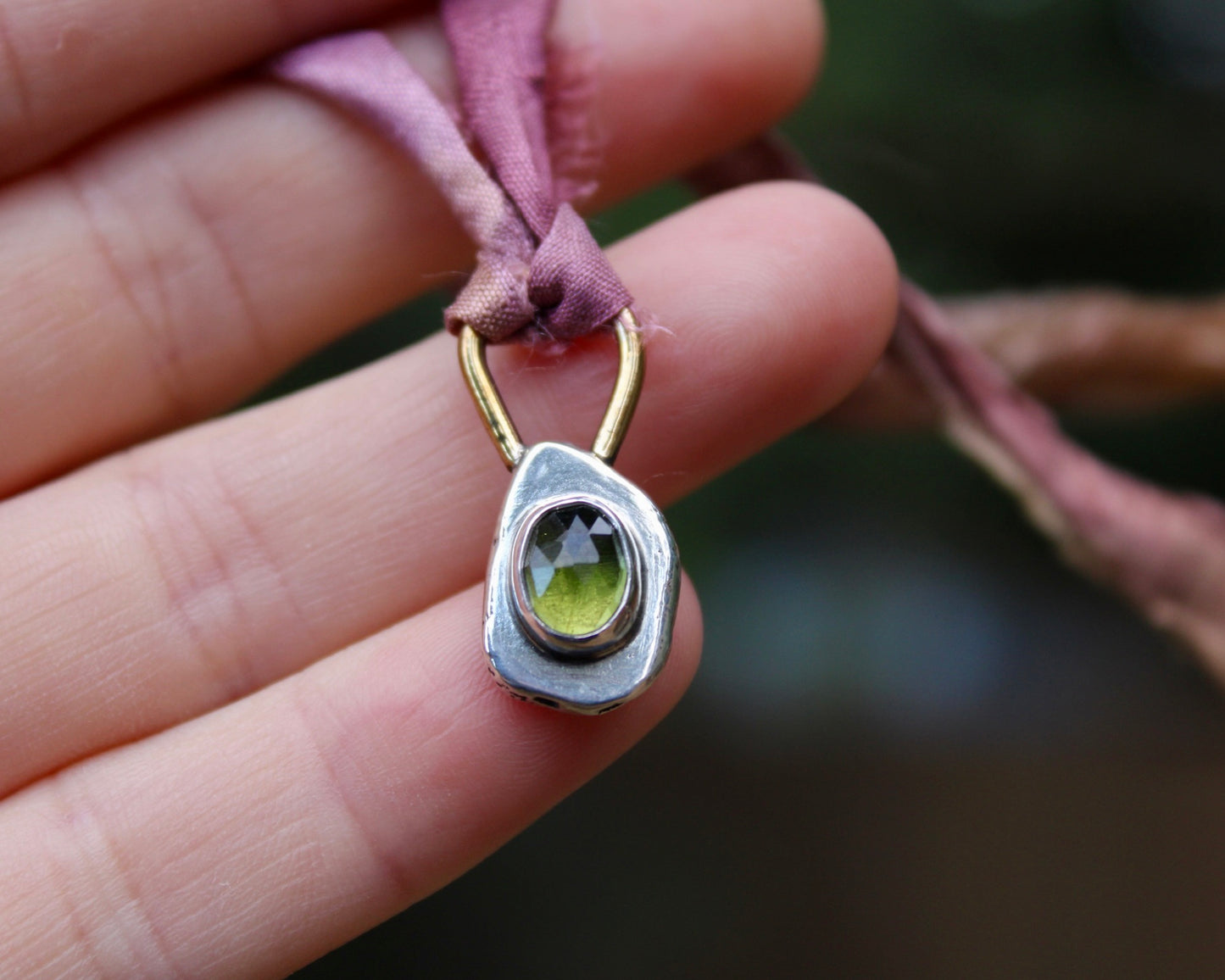 Silk threader | Peridot