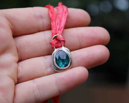Silk threader | Kyanite