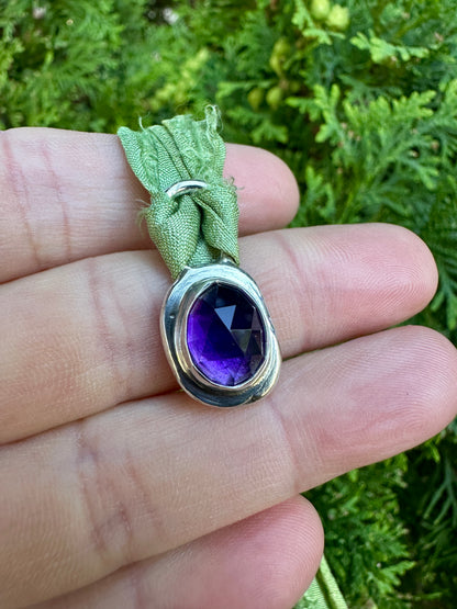 Silk threader | Amethyst