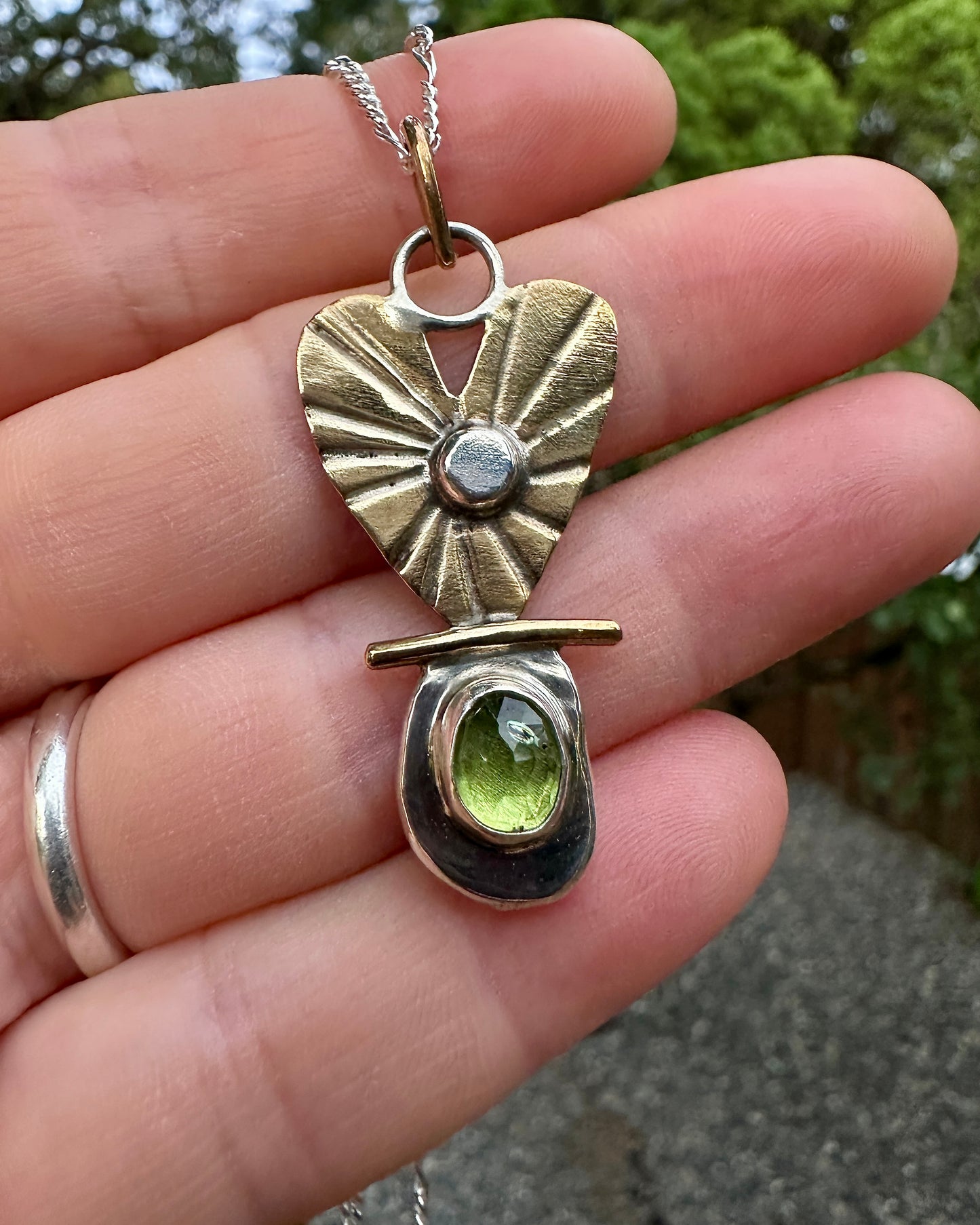 Brass heart necklace | Peridot