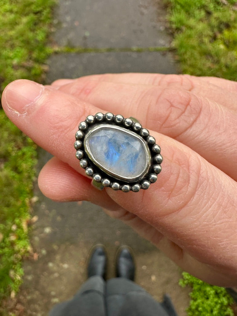 Bead Babe ring | Moonstone (size 5.5)