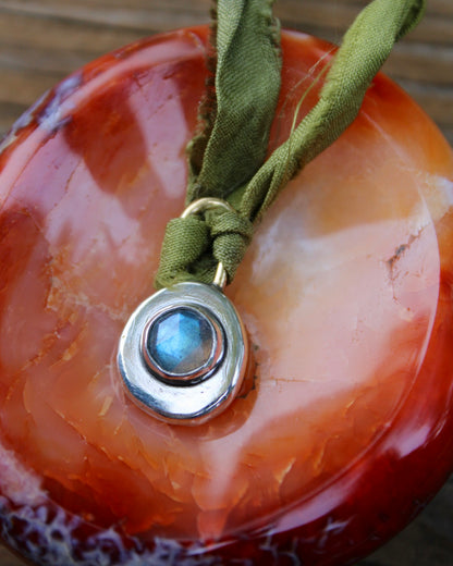 Silk threader | Labradorite